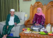 Khofifah Puji Peran Strategis Ponpes Bumi Sholawat dalam Pemberdayaan Umat