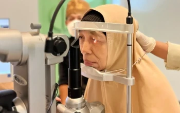 Eyelink Foundation dan BSI Maslahat Gelar Operasi Katarak Serta Pembagian Kacamata Gratis di Sidoarjo