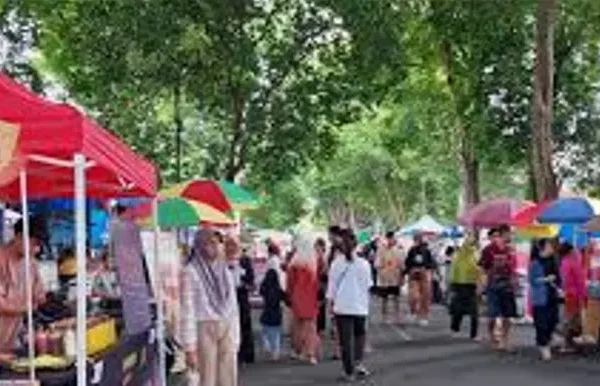 Pasar Takjil Banyuwangi: Strategi Pemkab Gerakkan Ekonomi Rakyat di Bulan Ramadhan
