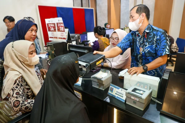 Pelayanan Publik yang prima di kota Surabaya