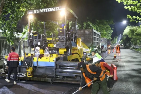 Percepatan Perbaikan Jalan: Pemkot Surabaya Siagakan Sembilan Tim Satgas Aspal
