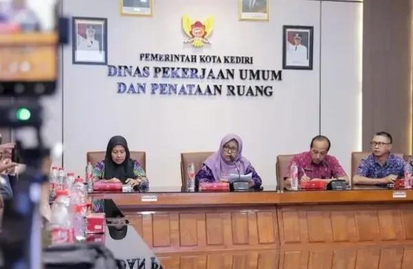 Pemkot Kediri Targetkan Pembangunan RTH Alun-Alun Tuntas Tahun Ini Pasca Putusan MA