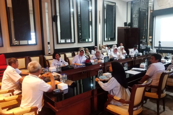 Pemkot Surabaya Perketat Pengawasan MBG di Kota Pahlawan