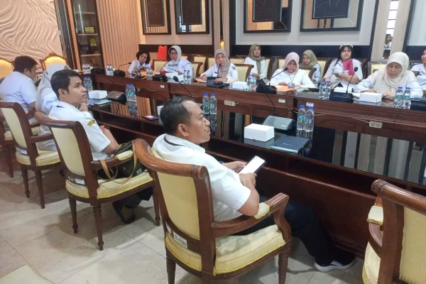Pemkot Surabaya Dorong Seluruh SPPG Kantongi SLHS