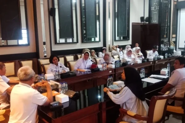 Pemkot Surabaya Perkuat Standar Higiene Program Makan Bergizi Gratis