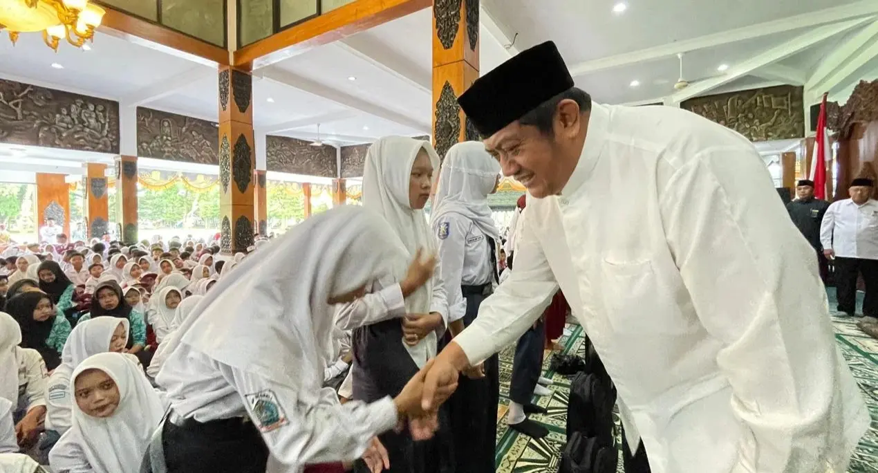 Senyum 1.089 Anak Yatim di Pendopo__