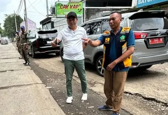 Tinggalkan Tambal Sulam, Pemkab Sidoarjo Instruksikan Metode Overlay untuk Perbaikan Jalan