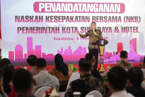 penandatanganan Naskah Kesepakatan Bersama (NKB) dengan 38 hotel, Pemerintah Kota (Pemkot) Surabaya mendorong integrasi kebutuhan industri perhotelan dengan produk UMKM lokal
