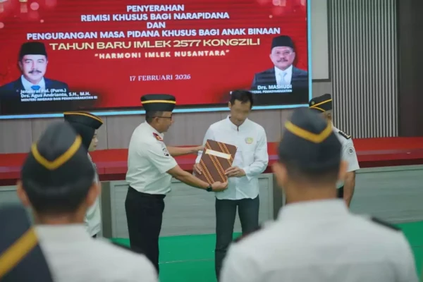 Rayakan Imlek 2577 Kongzili, WNA di Lapas Surabaya Terima Remisi Khusus