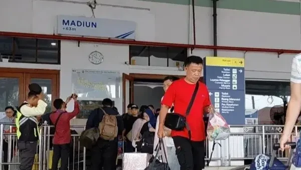 Ratusan Ribu Penumpang Gunakan Jasa Kereta Api Daop 7 Madiun Selama Masa Lebaran 2026