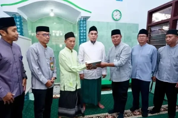 ASN Banyuwangi Wakafkan Ribuan Al Quran dan Gelar Khotmil Quran Massal