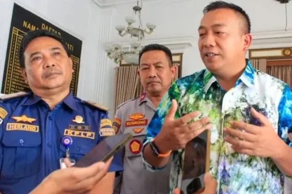 Bupati Situbondo Upayakan Izin Operalional Kapal Perintis di Pelabuhan Panarukan untuk Mudik 2026