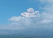 Erupsi Gunung Semeru Disertai Awan Panas Guguran Sejauh 3.500 Meter