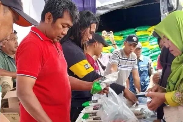 Gubernur Khofifah Integrasikan Pasar Murah Ramadhan dengan Pemberdayaan UMKM Lokal