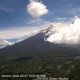 Gunung Semeru Erupsi dan Luncurkan Awan Panas,