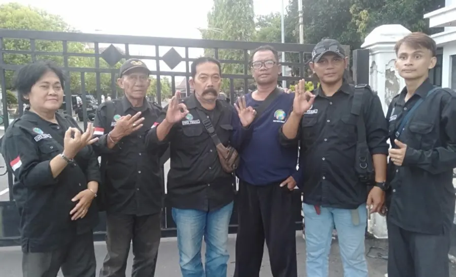 IWO Kota Tegal  Bagikan 1000 Takjil