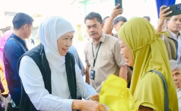 Khofifah, Pasar Murah di Surabaya Jamin Stabil