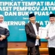 Khofifah Serahkan 444 Sertifikat