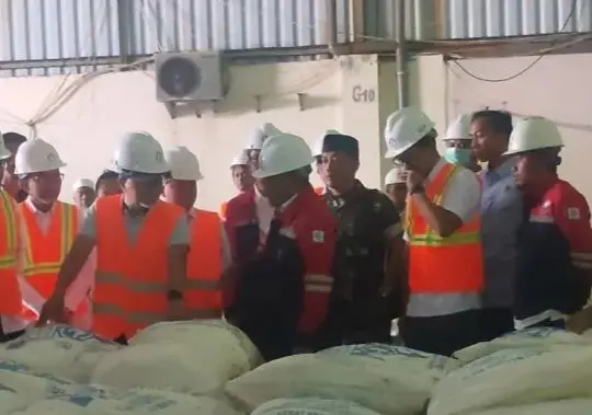 Menko Pangan Dorong PT Garam Percepat Produksi