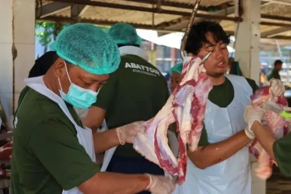RPH Surabaya Gelar Obral Daging Iga di 15 Titik Pasar Murah Ramadhan