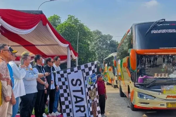 Pemprov Jatim Fasilitasi Ribuan Perantau Mudik Gratis dari Jakarta