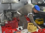 Satpol PP Surabaya Sita Puluhan Botol Miras di RHU Selama Ramadhan 2026