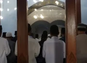 Ratusan Jemaah di Tulungagung Laksanakan Shalat Idul Fitri Lebih Awal