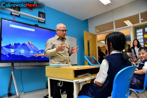 Wamendikdasmen Tinjau TKA di Surabaya, Evaluasi Jadi Kunci Perbaikan Mutu Pendidikan