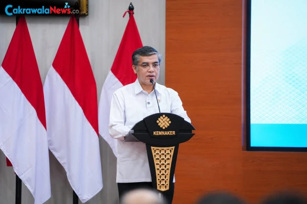 Menaker Tekankan Kesehatan Mental Jadi Bagian Penting dalam SMK3