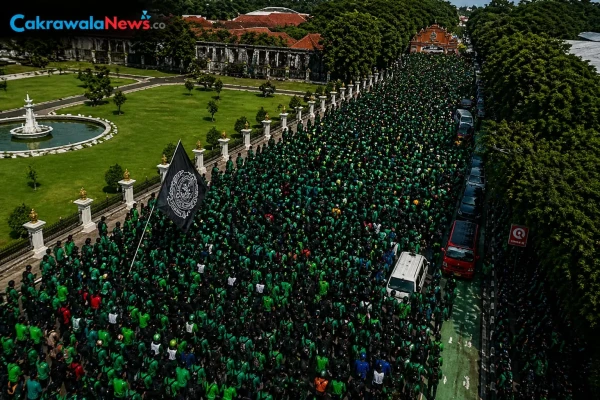 Aksi Ribuan Ojol di Surabaya Soroti Kebijakan Aplikator, DOBRAK Bawa Sejumlah Tuntutan