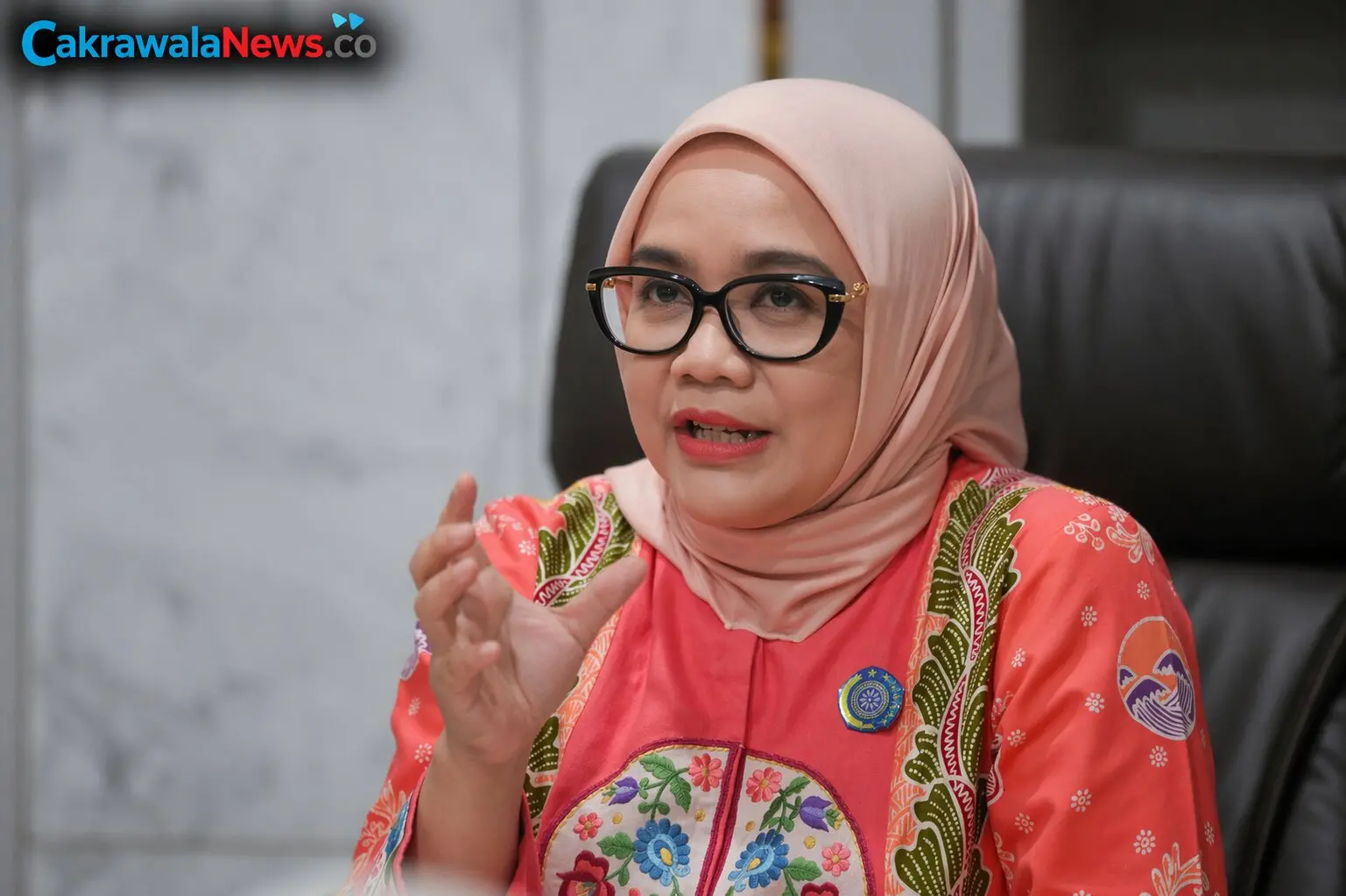 perempuan era digital dituntut adaptif rini indriyani tekankan keseimbangan peran
