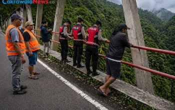 antisipasi risiko di jembatan cangar dinas pubm jatim targetkan pemasangan pagar mei 2026