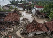 Banjir Demak Meluas, Ribuan Warga Mengungsi