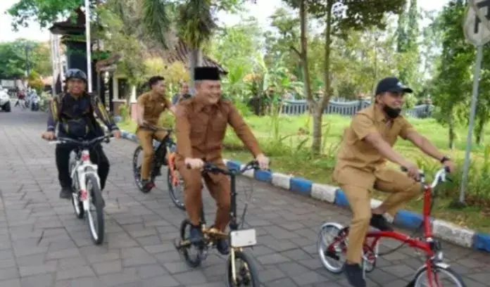 Bupati Bangkalan Lukman Hakim di Bangkalan