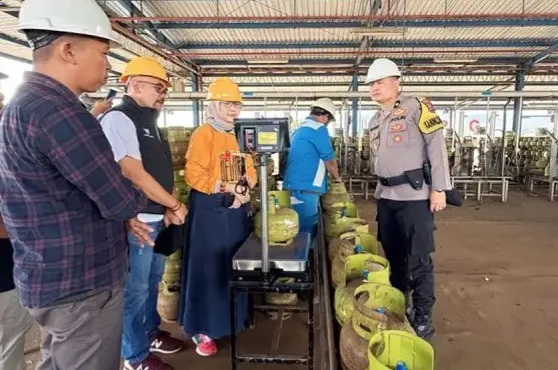 Bupati Lumajang Indah Amperawati