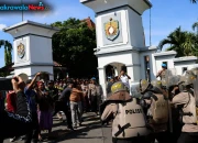 polres kendal gelar simulasi sispamkota antisipasi may day 2026