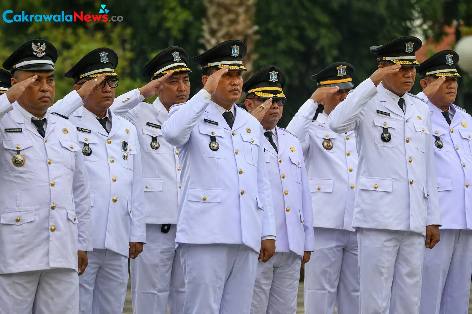 upacara hari otonomi daerah 2026 di balai kota surabaya