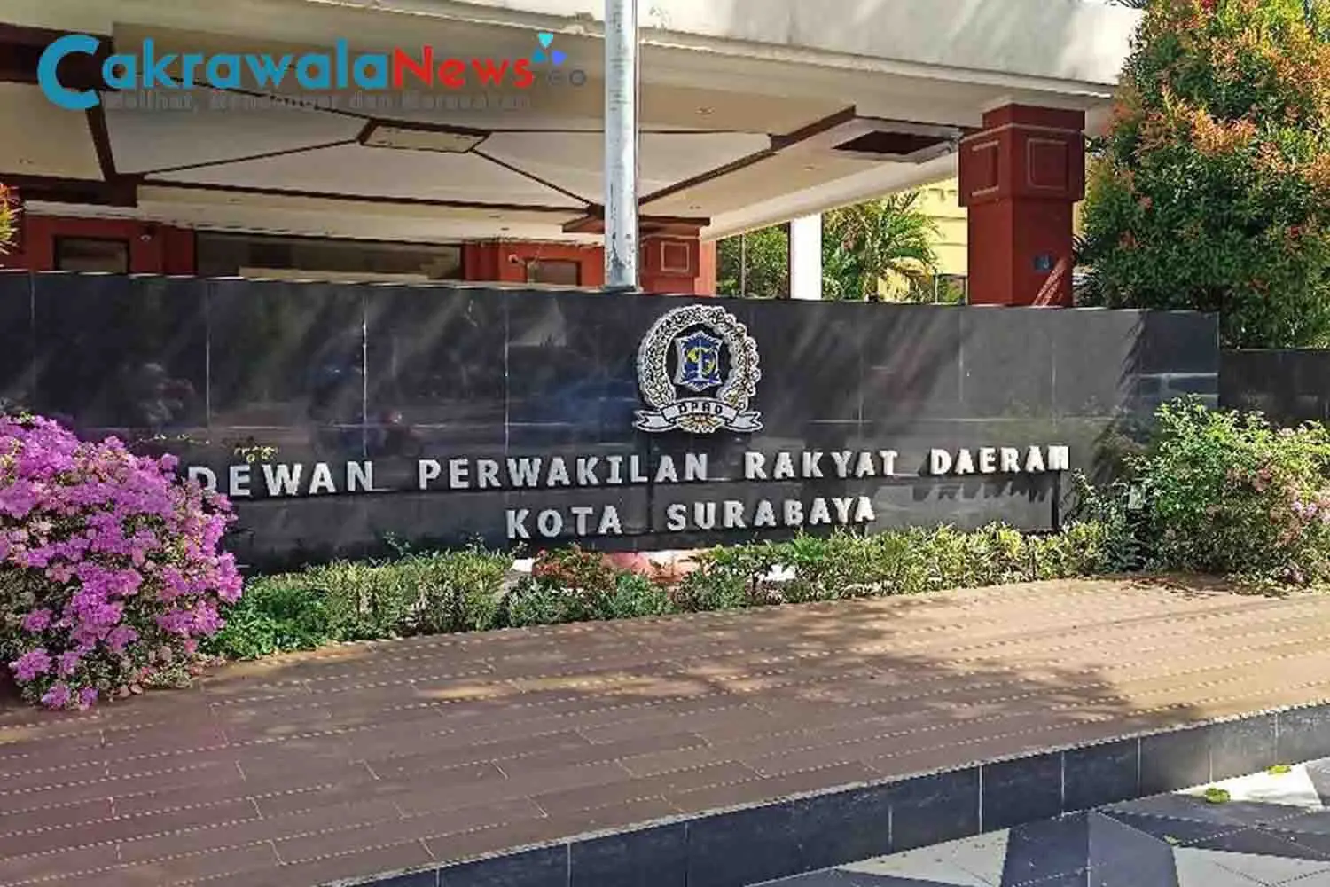 dprd kota surabaya