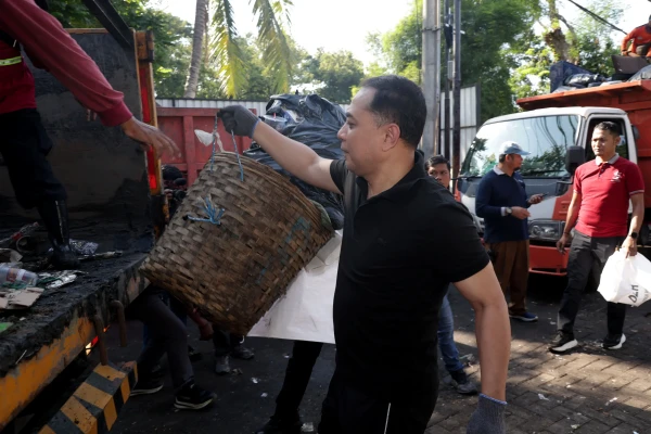 Wali Kota Eri Cahyadi Tegaskan SOP Baru Soal Sampah Kasur Hingga Truk Liar