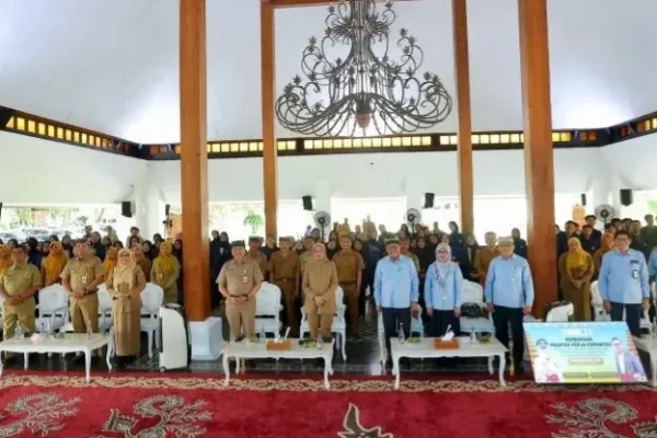 Mahasiswa Poltekkes Kemenkes Surabaya Turun Lapangan Benahi Sanitasi Banyuwangi