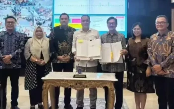 Penandatangan MoU antara Pemkot dan PT SMI