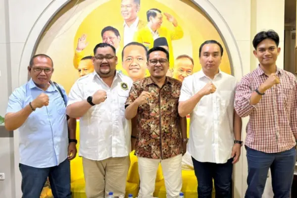 Silaturahmi pengurus Pertina Surabaya dengan DPRD