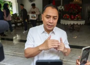 Wujudkan Surabaya Kota Jasa, Eri Cahyadi Tekankan Transparansi Layanan Melalui Digitalisasi