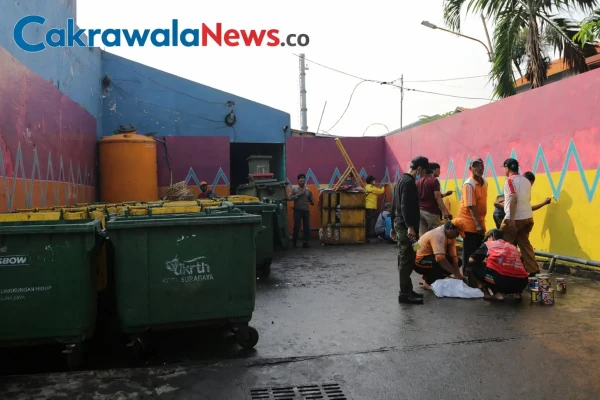 Harga Plastik Naik, Aktivitas Pemulung di TPS Surabaya Meningkat dan Picu Penumpukan Sampah