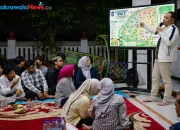 eri cahyadi diskusi kampung pancasila bersama warga karah