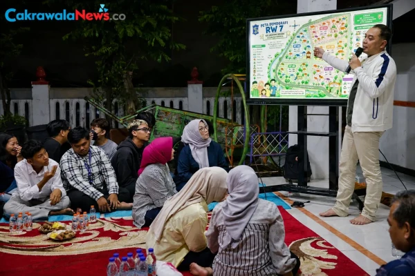 Wali Kota Eri Cahyadi Ajak Gen Z RW 7 Kelurahan Karah Bergerak Lakukan Pemilahan Sampah