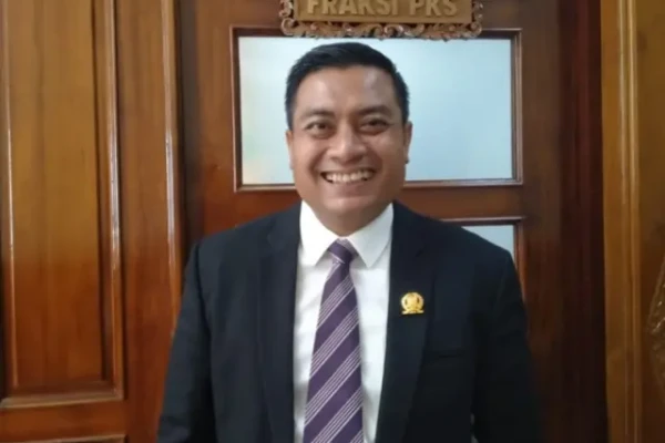 Polemik Larangan Mengajar di Tahun 2027, Puguh DPRD Sebut Peran Guru Honorer Signifikan