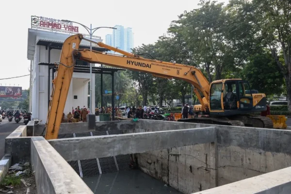 Pengerjaan Rumah Pompa Ahmad Yani