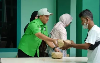 PKB Jatim Salurkan Seribu Lebih Hewan Kurban, dan 100 Ribu Paket Daging Dibagikan untuk Masyarakat