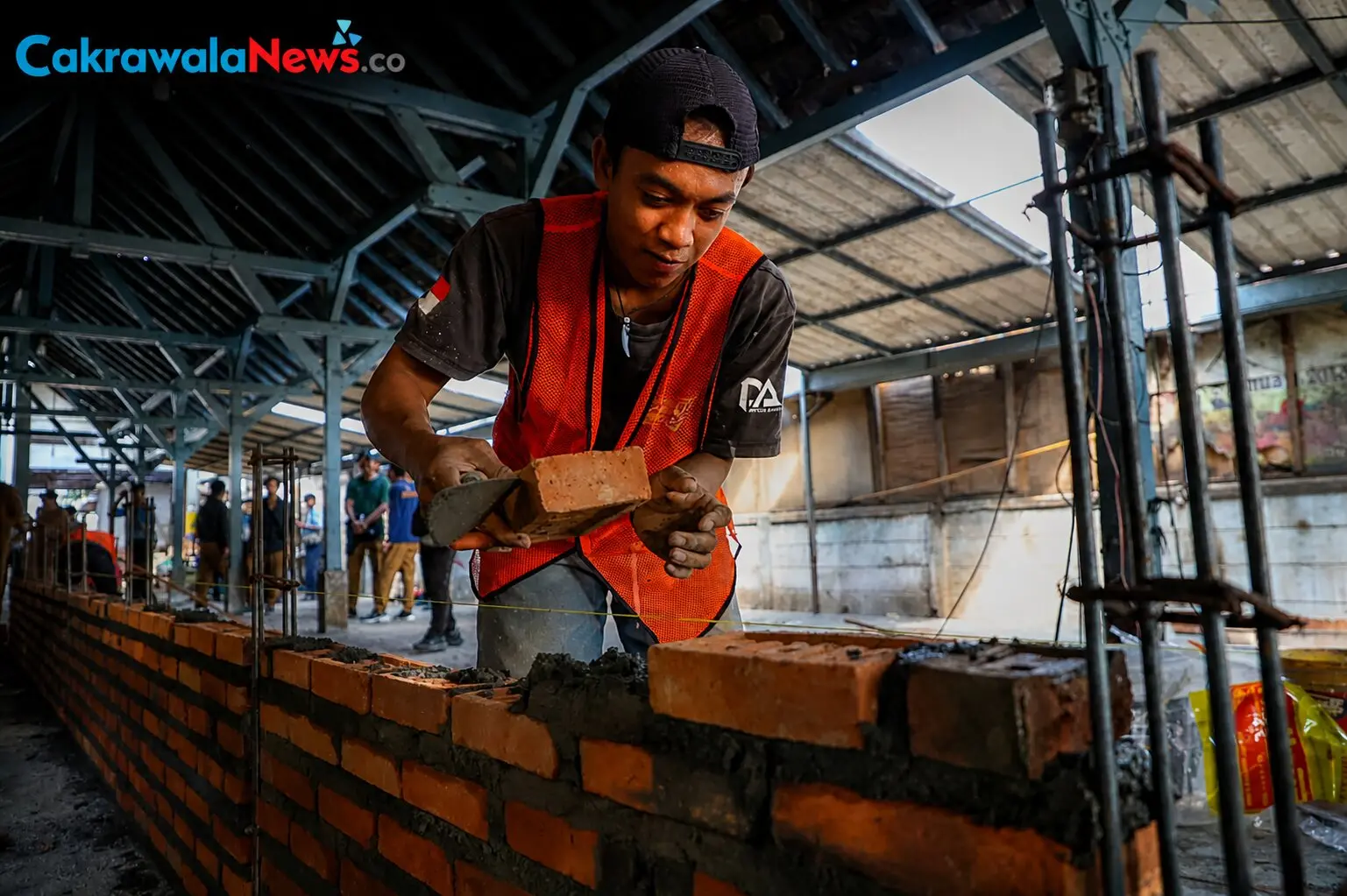 pemkot surabaya percepat revitalisasi lima pasar tradisional
